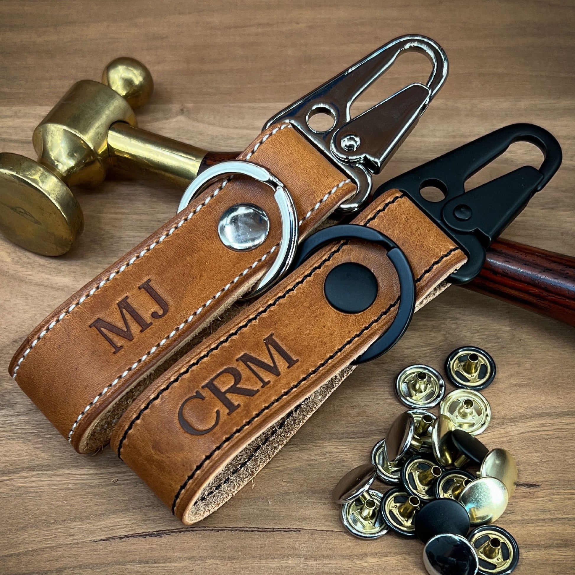 Beautiful Handmade Clip Keychain in English Tan Horween Leather with black and nickel hardware.