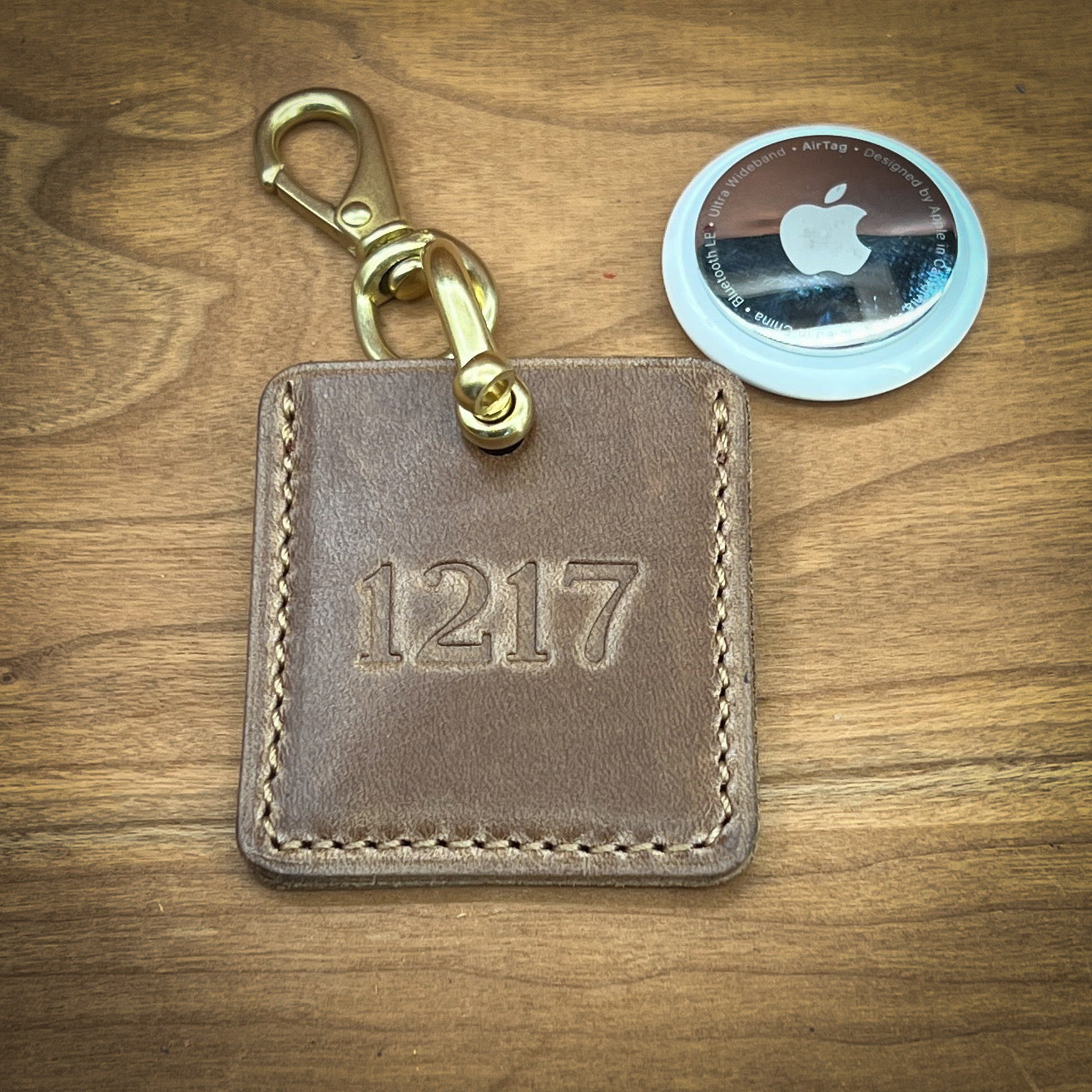 Customizable Airtag Holder in Horween leather | Handmade to Order